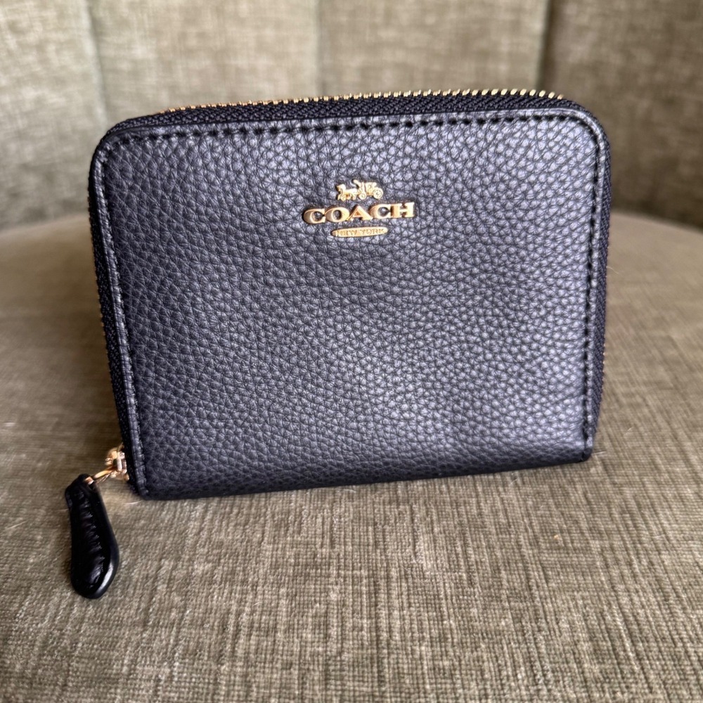 Coach Small Zip Around Wallet Black Pebbled Leather Gold Logo 29677